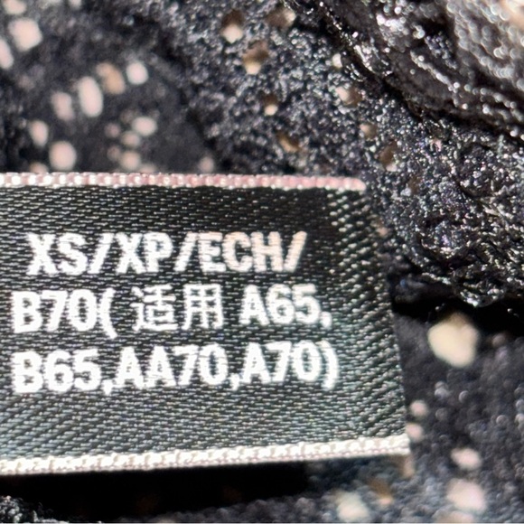 Victoria’s Secret Dream Angels Chantelle Lace Plunge Bralette Size XS - Picture 6 of 9